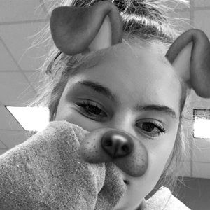 Meet your Posher, Sydni